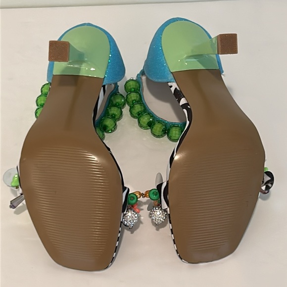 ✨ Betsey Johnson “Clooney” Beaded Zebra Floral Heels – Size 5 – NWOT ✨ - Picture 8 of 9